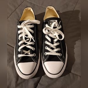 Converse Chuck Taylor All Star Shoes Sz 7 mens-9 womens
